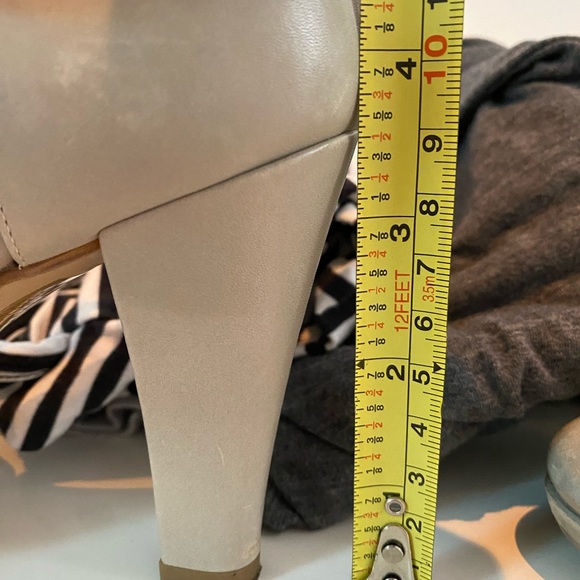 Off white/ beige high heel leather shoes - Picture 6 of 6